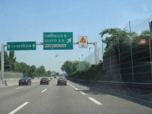 Milano_-_autostrada_A4_-_cartelli
