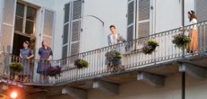 I due timidi_teatro popolare nel cortile