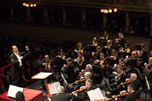 Riccardo Chailly e Orchestra Scala ph Brescia e Amisano