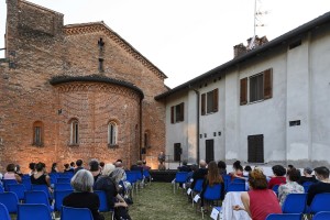 chiesa rossa pubblico