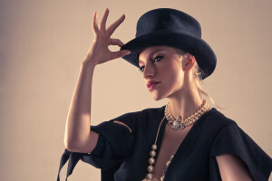 Ania J de Flores